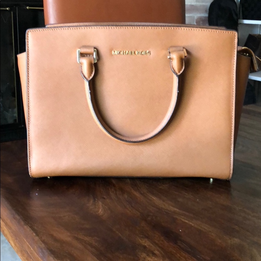 MICHAEL KORS TOTE